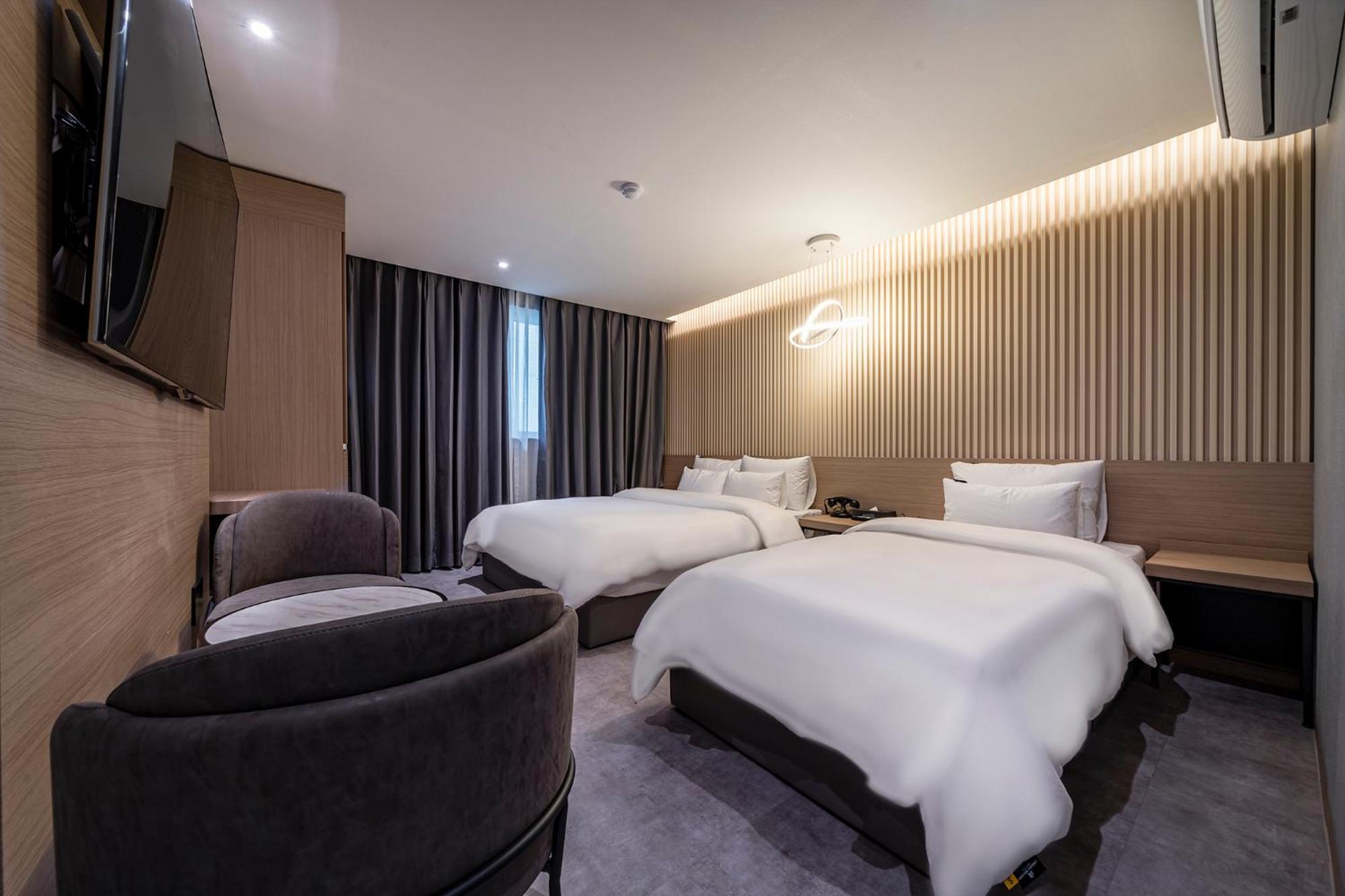 Urban Brown Hotel Chungju City Hall Exterior foto