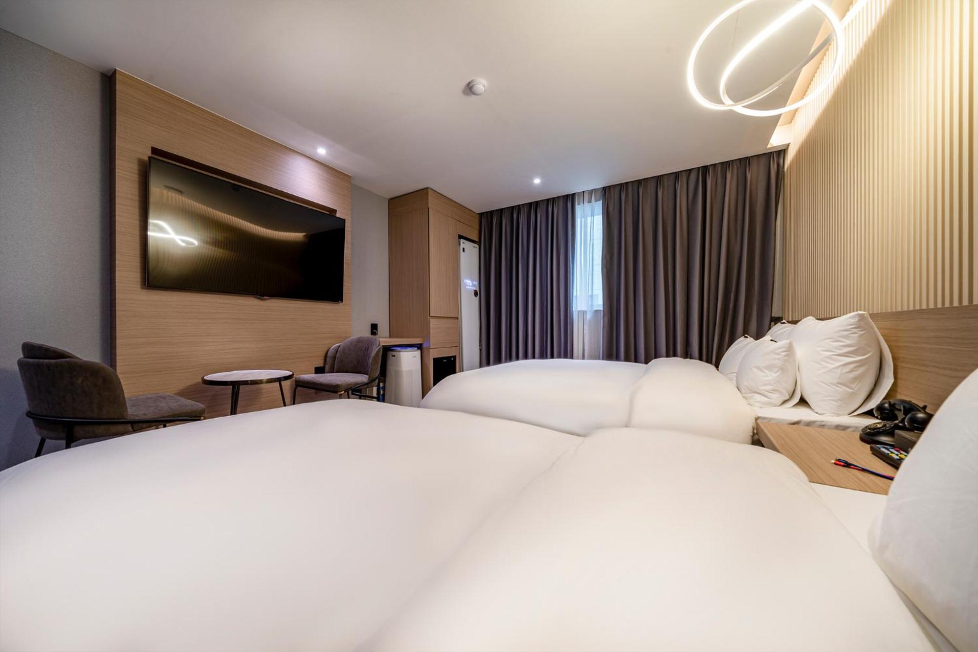 Urban Brown Hotel Chungju City Hall Exterior foto