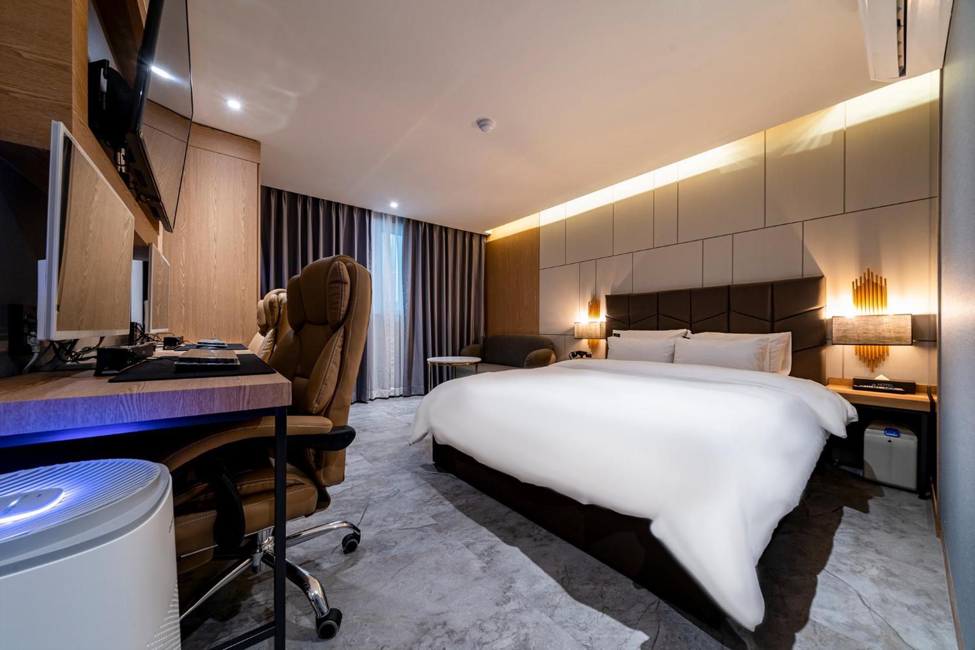 Urban Brown Hotel Chungju City Hall Exterior foto
