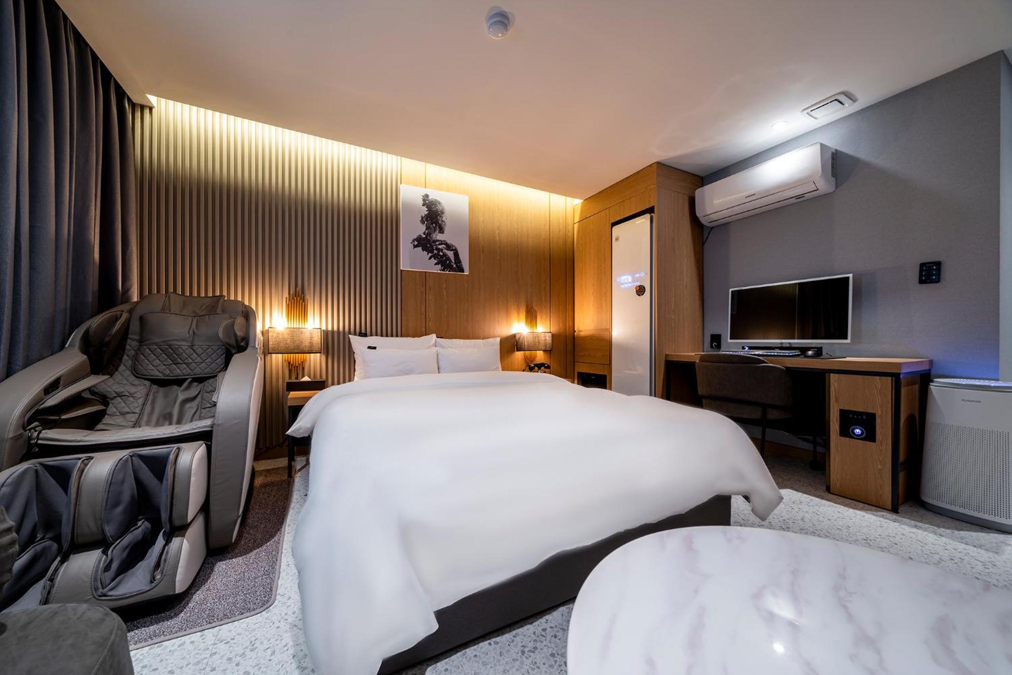 Urban Brown Hotel Chungju City Hall Exterior foto